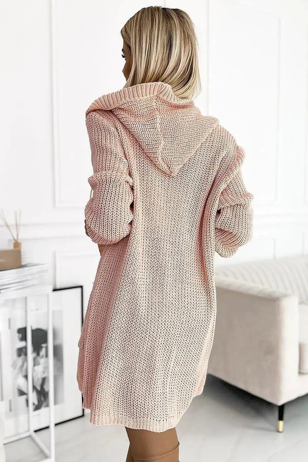 Numoco cardigan warm bedspread with hood, pockets and a patch