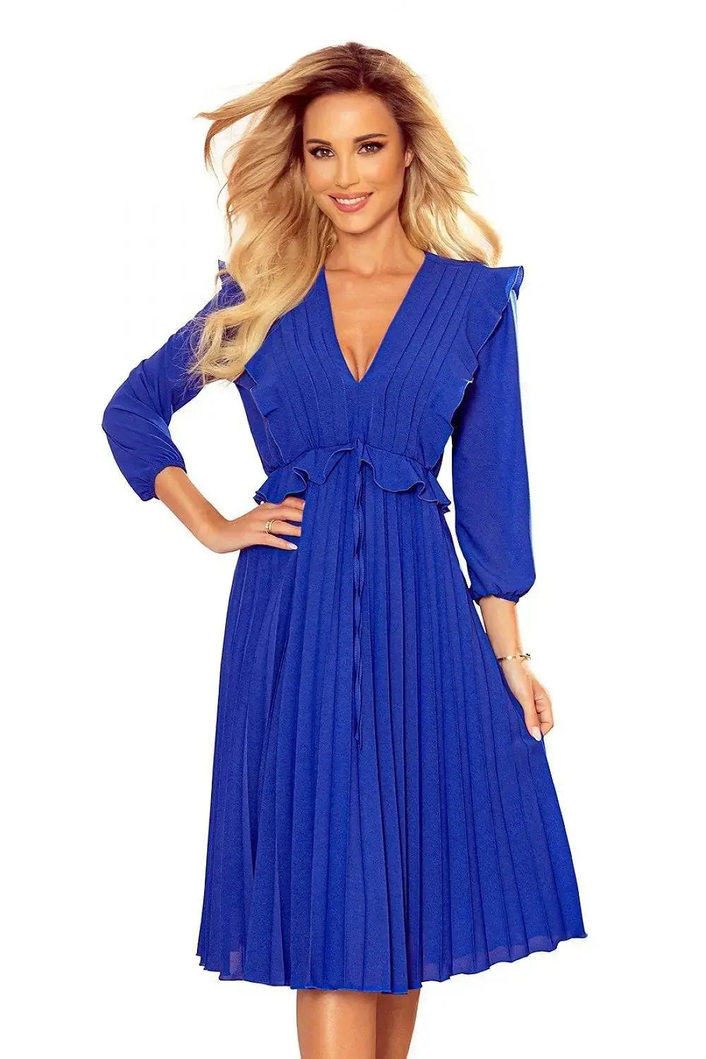 Numoco chiffon dress with pleats and ruffles