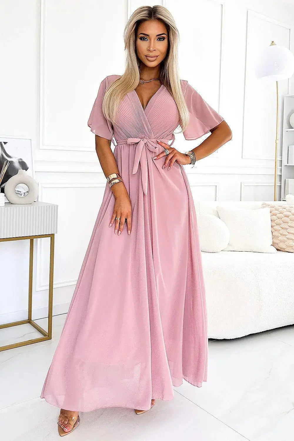 Numoco long chiffon cocktail dress with pleated neckline, tie and short sleeve