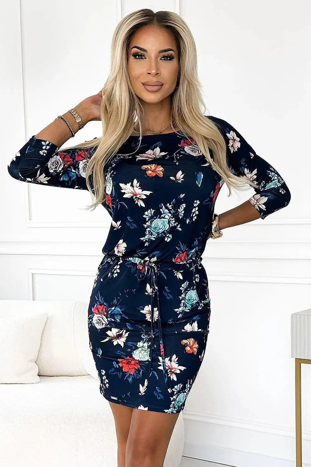 Numoco sporty dress with sleeves, pockets and binding