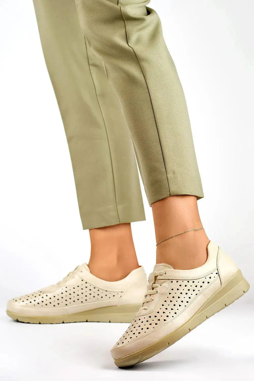 PRIMO soft beige elegant semi-boots
