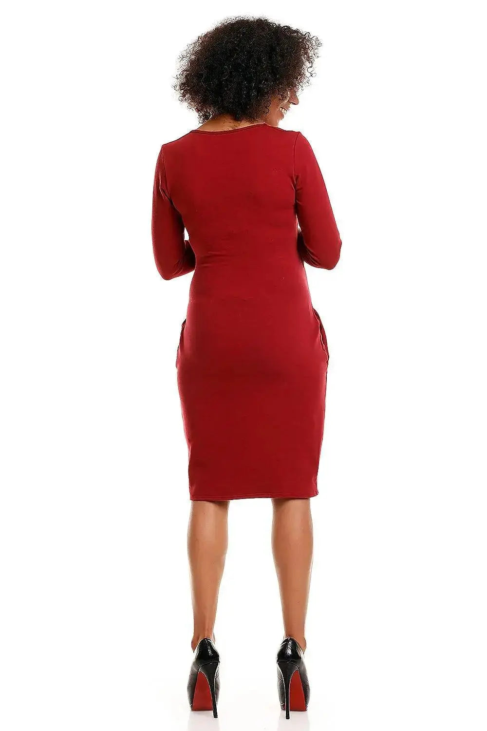 PeeKaBoo boat neckline knitted dress