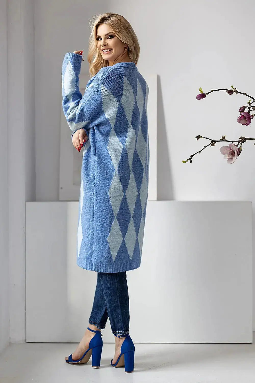 PeeKaBoo loose fit long sleeves sweater