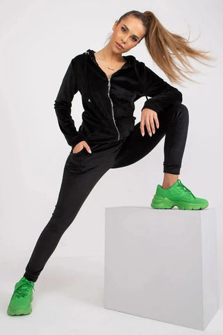 Relevance Velour set consisting of a sweatshirt and long pants
