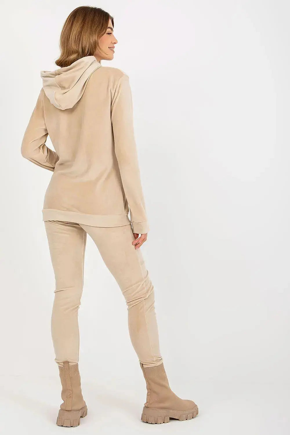 Relevance Velour set consisting of a sweatshirt and long pants