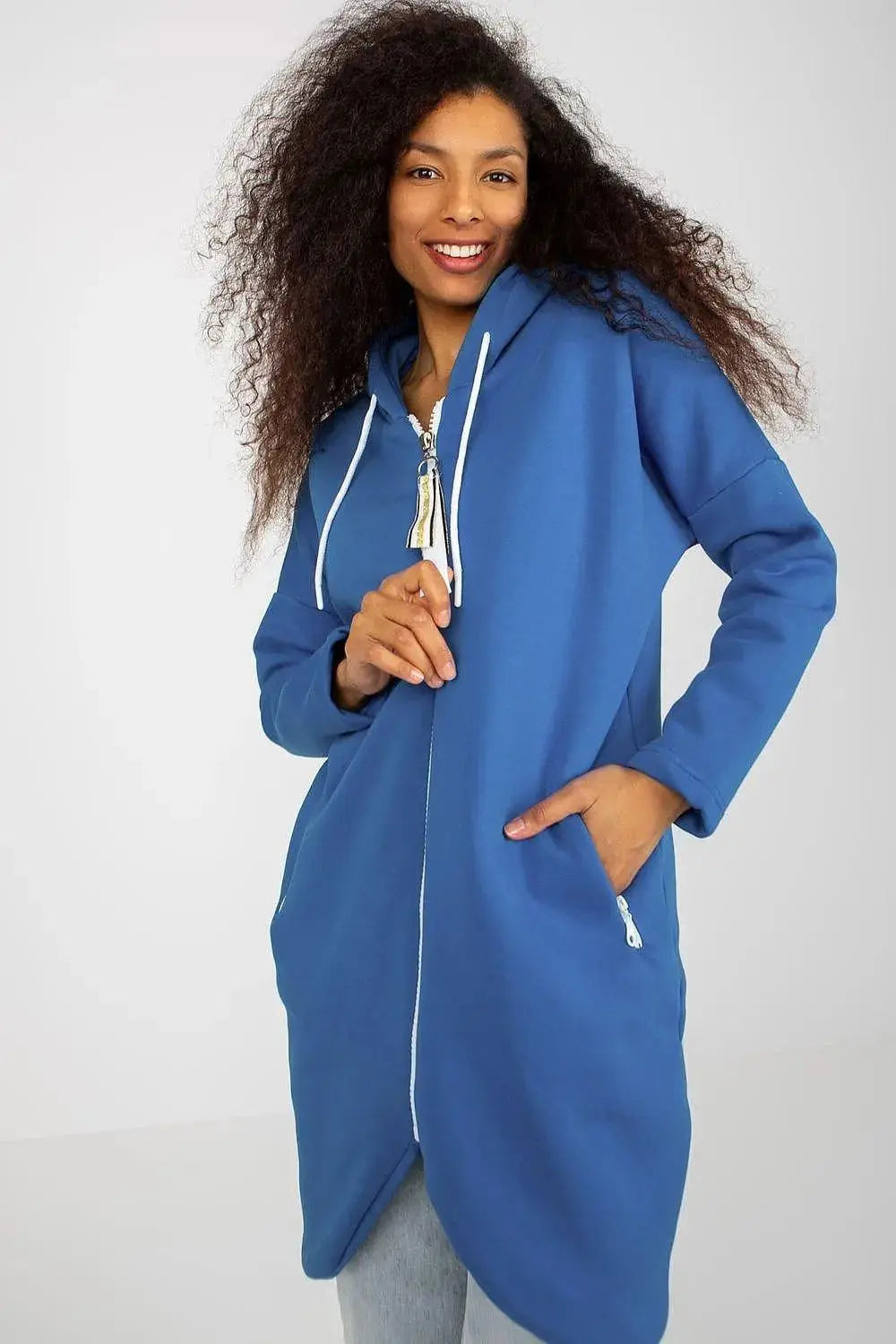 Relevance Womens sweatshirt with an extended cut