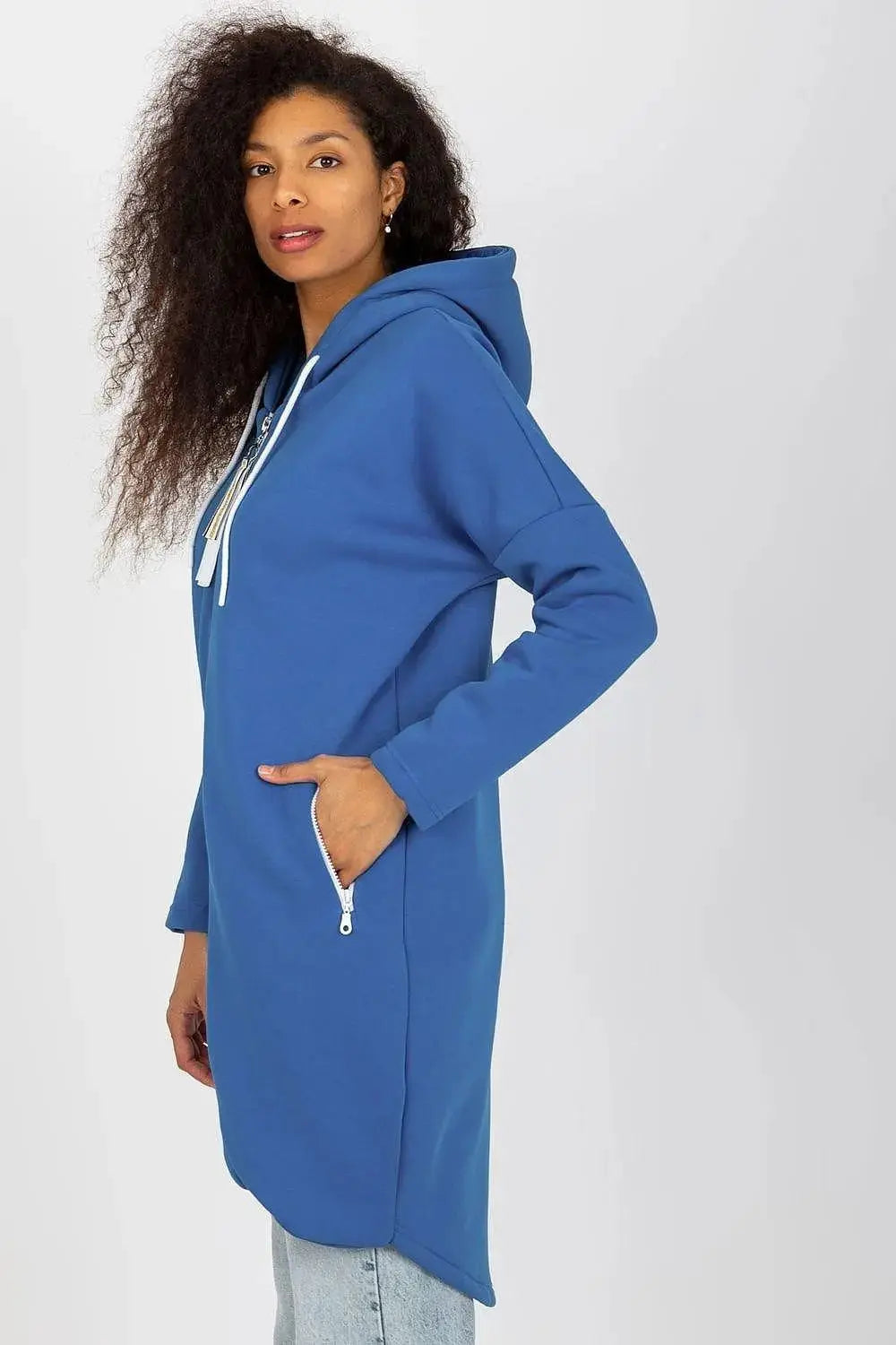 Relevance Womens sweatshirt with an extended cut