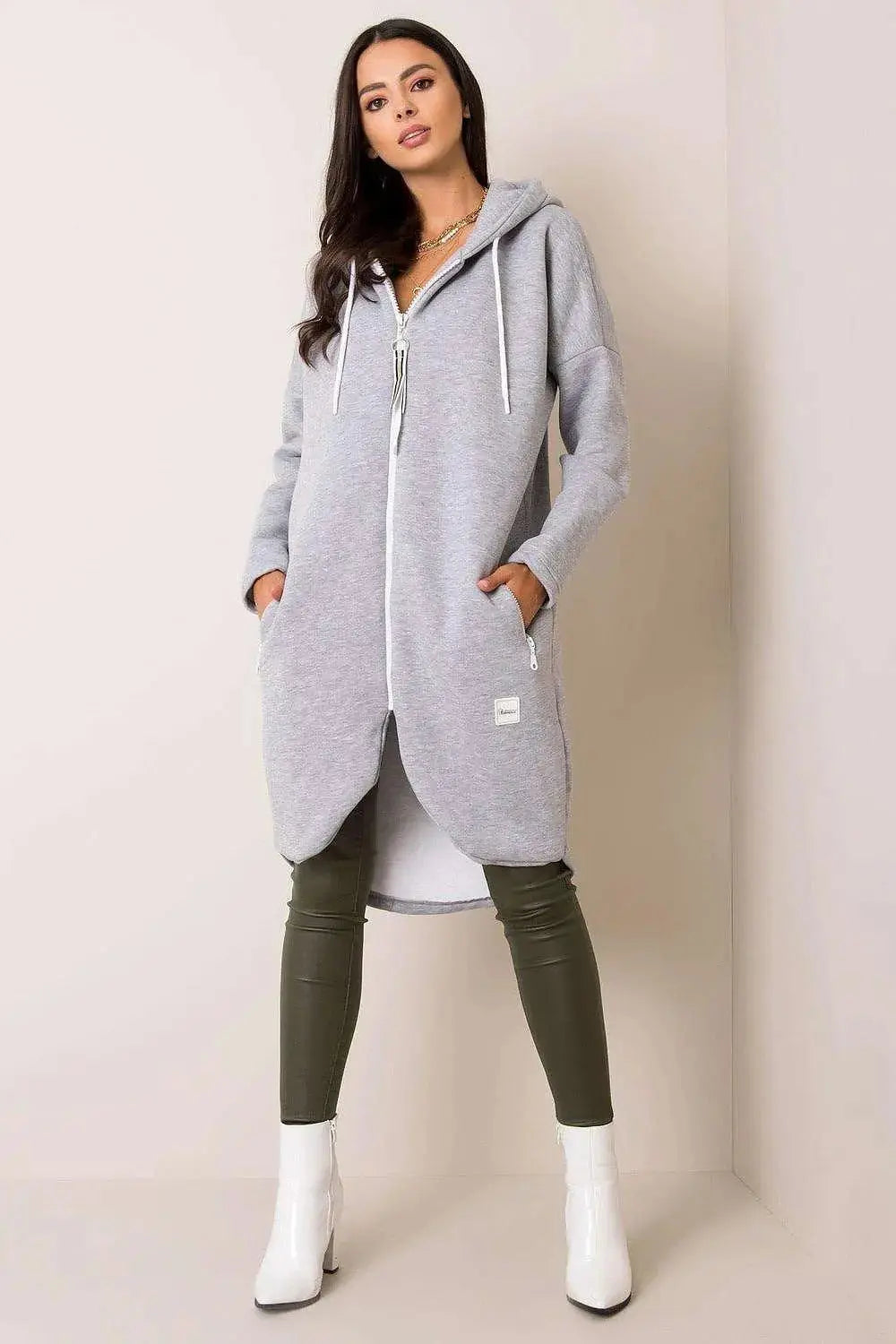 Relevance Womens sweatshirt with an extended cut