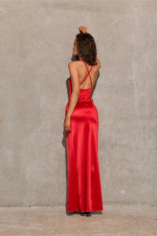 Roco Fashion Lamelia maxi dress with an open back is made of delicate and soft-touch fabric