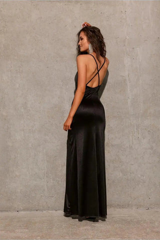 Roco Fashion Lamelia maxi dress with an open back is made of delicate and soft-touch fabric