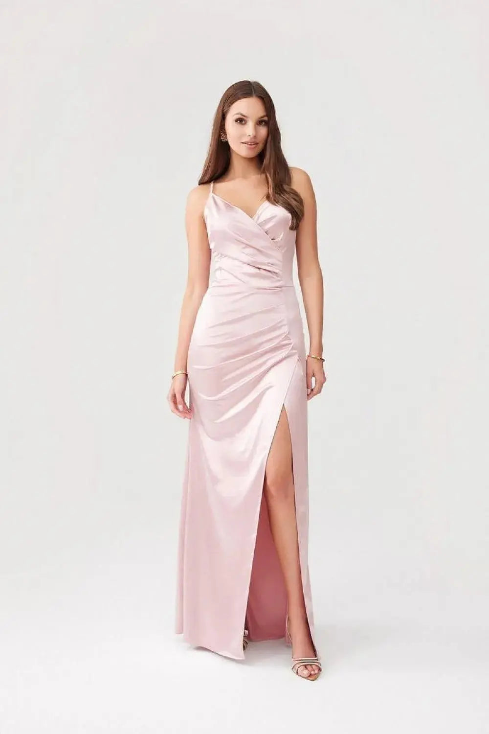 Roco Fashion Lamelia maxi dress with an open back is made of delicate and soft-touch fabric