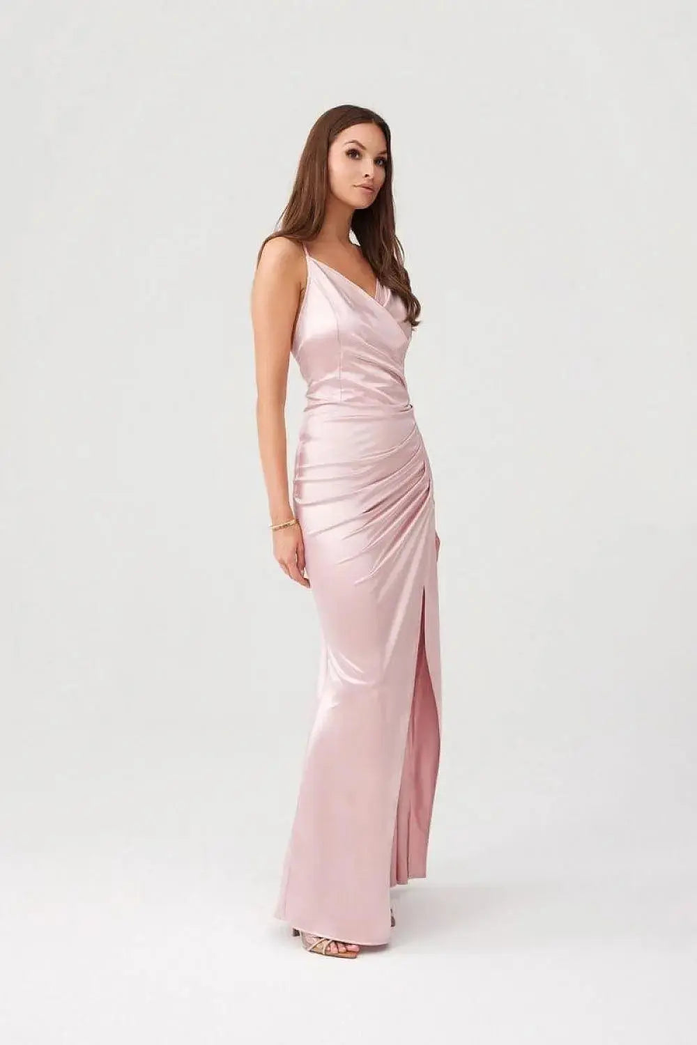 Roco Fashion Lamelia maxi dress with an open back is made of delicate and soft-touch fabric