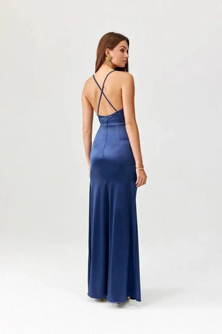 Roco Fashion Lamelia maxi dress with an open back is made of delicate and soft-touch fabric