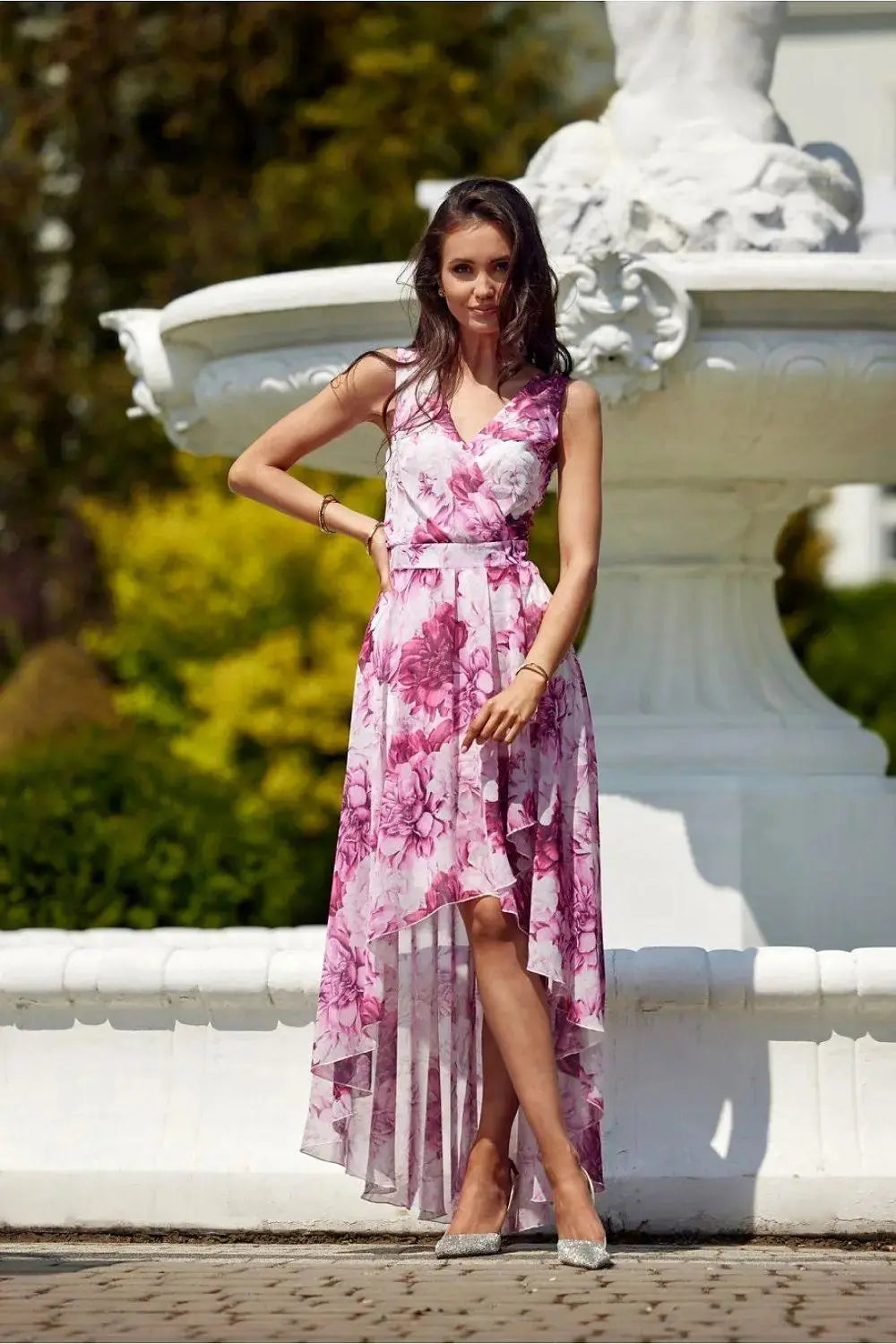 Roco Fashion maxi dress is made of light and delicate chiffon, which will be very comfortable to wear