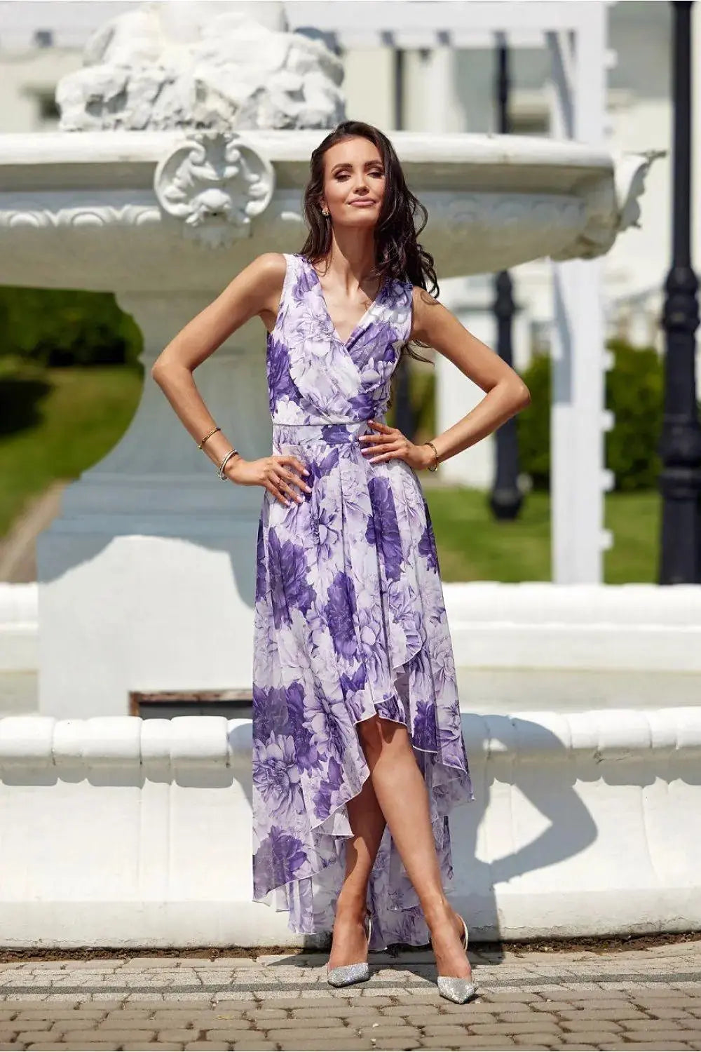 Roco Fashion maxi dress is made of light and delicate chiffon, which will be very comfortable to wear