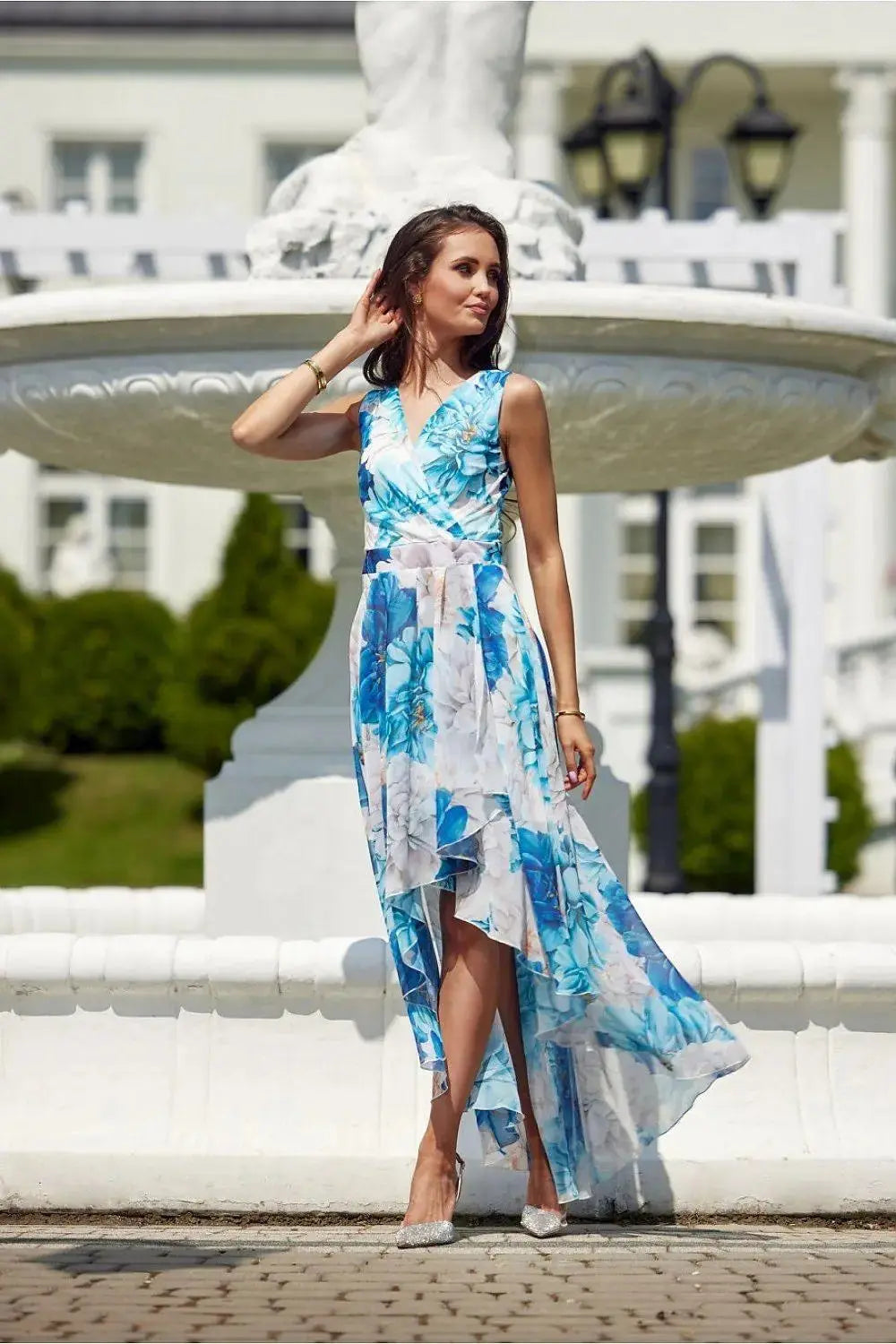 Roco Fashion maxi dress is made of light and delicate chiffon, which will be very comfortable to wear