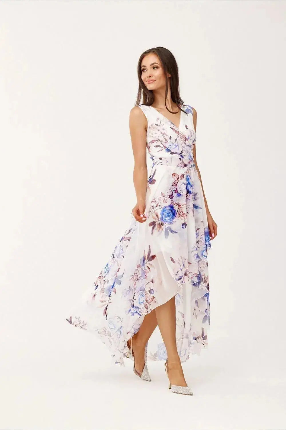 Roco Fashion maxi dress is made of light and delicate chiffon, which will be very comfortable to wear
