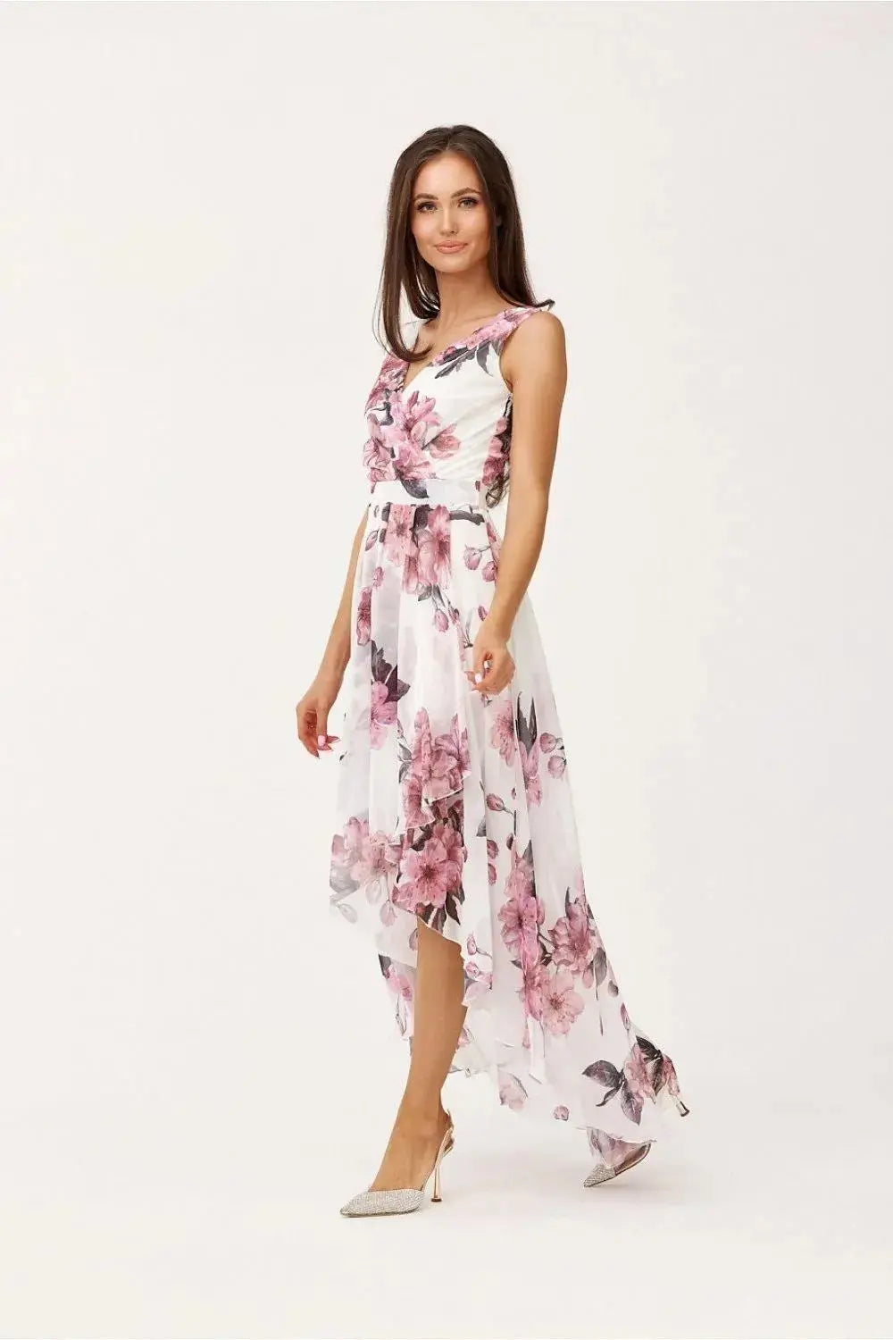 Roco Fashion maxi dress is made of light and delicate chiffon, which will be very comfortable to wear