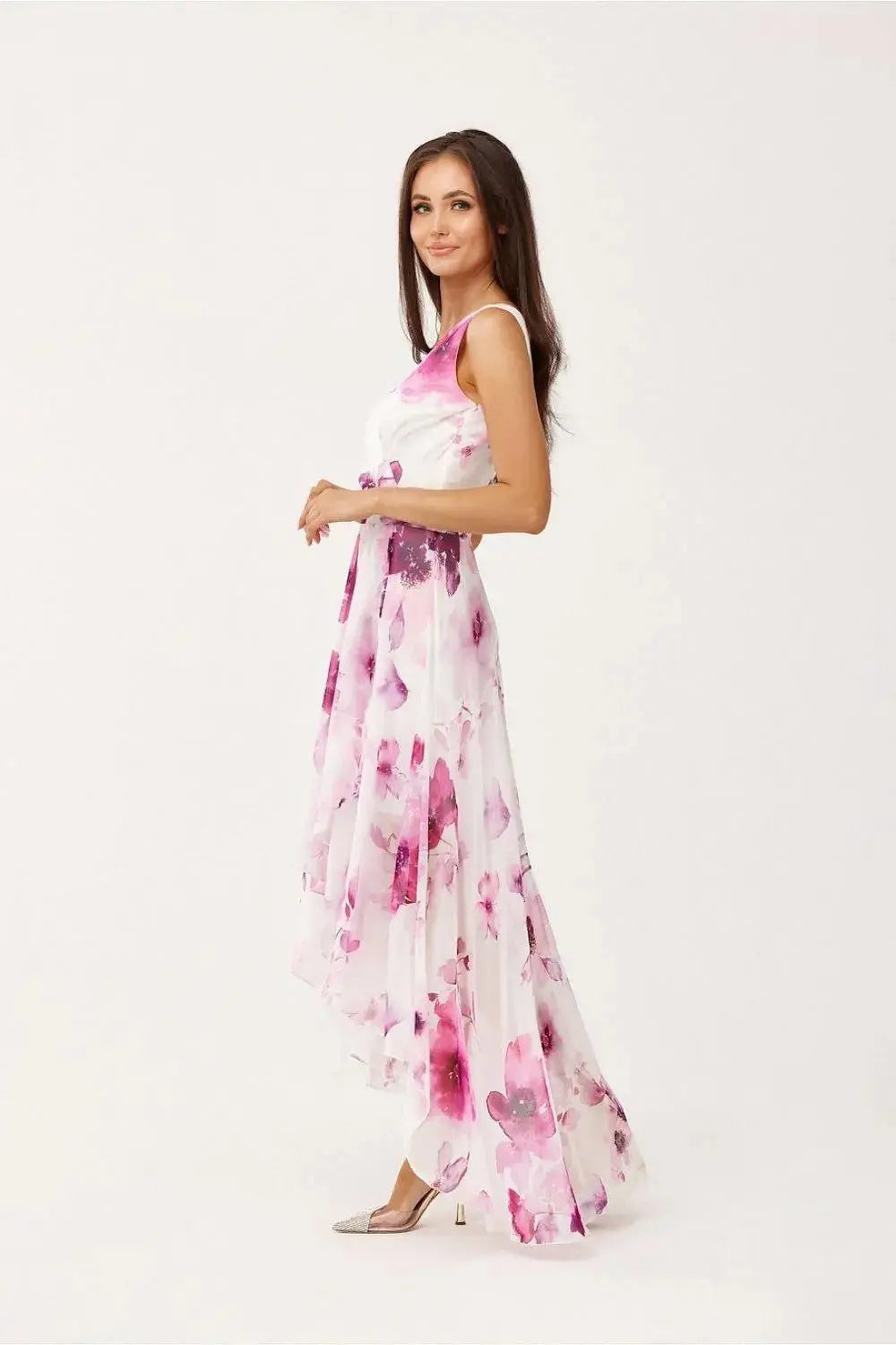 Roco Fashion maxi dress is made of light and delicate chiffon, which will be very comfortable to wear