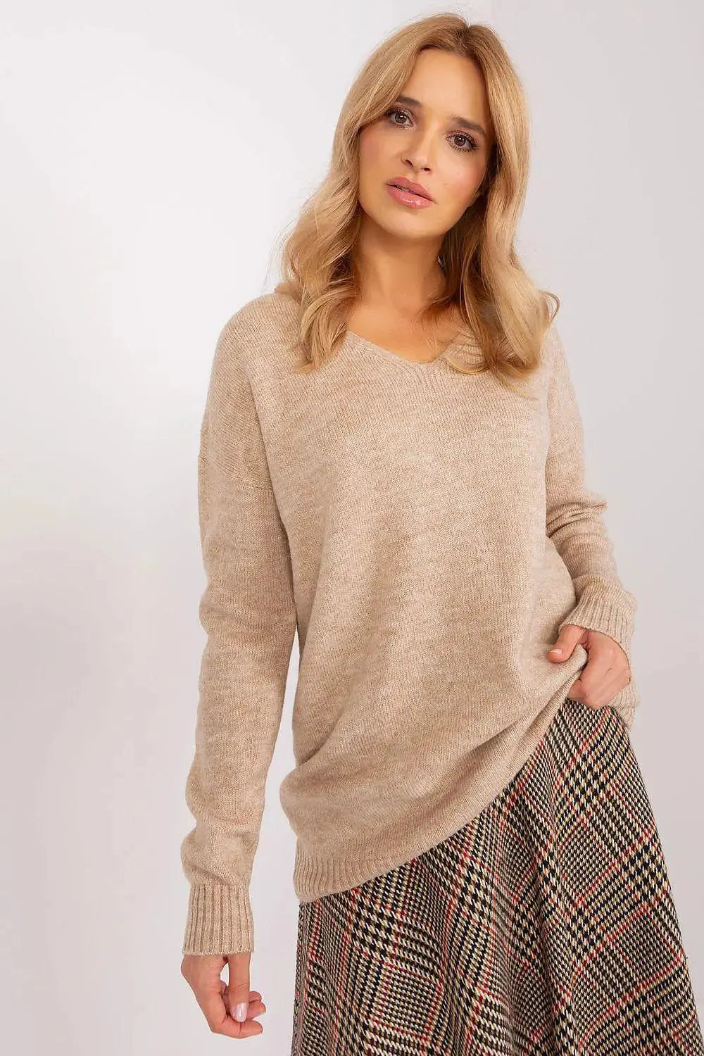 Rue Paris acrylic long sleeve and heart neckline sweater