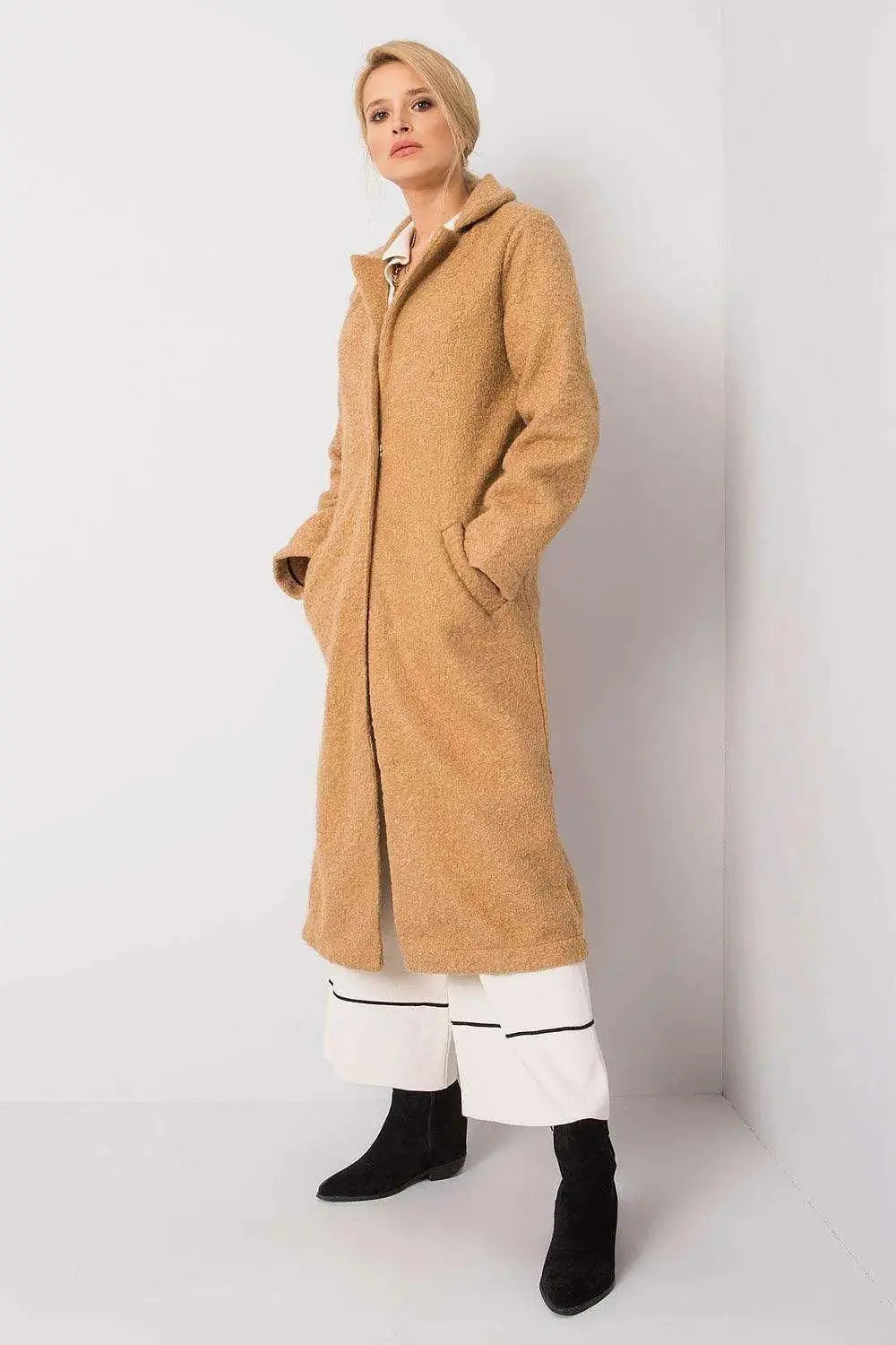 Rue Paris long sleeves, fastened womens coat