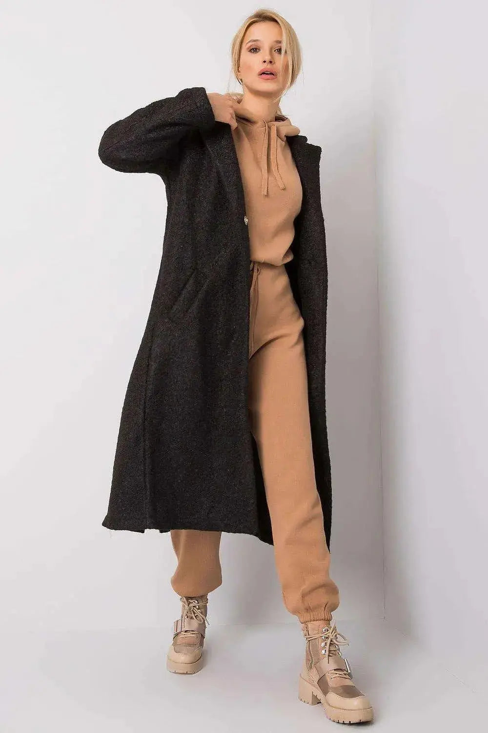 Rue Paris long sleeves, fastened womens coat