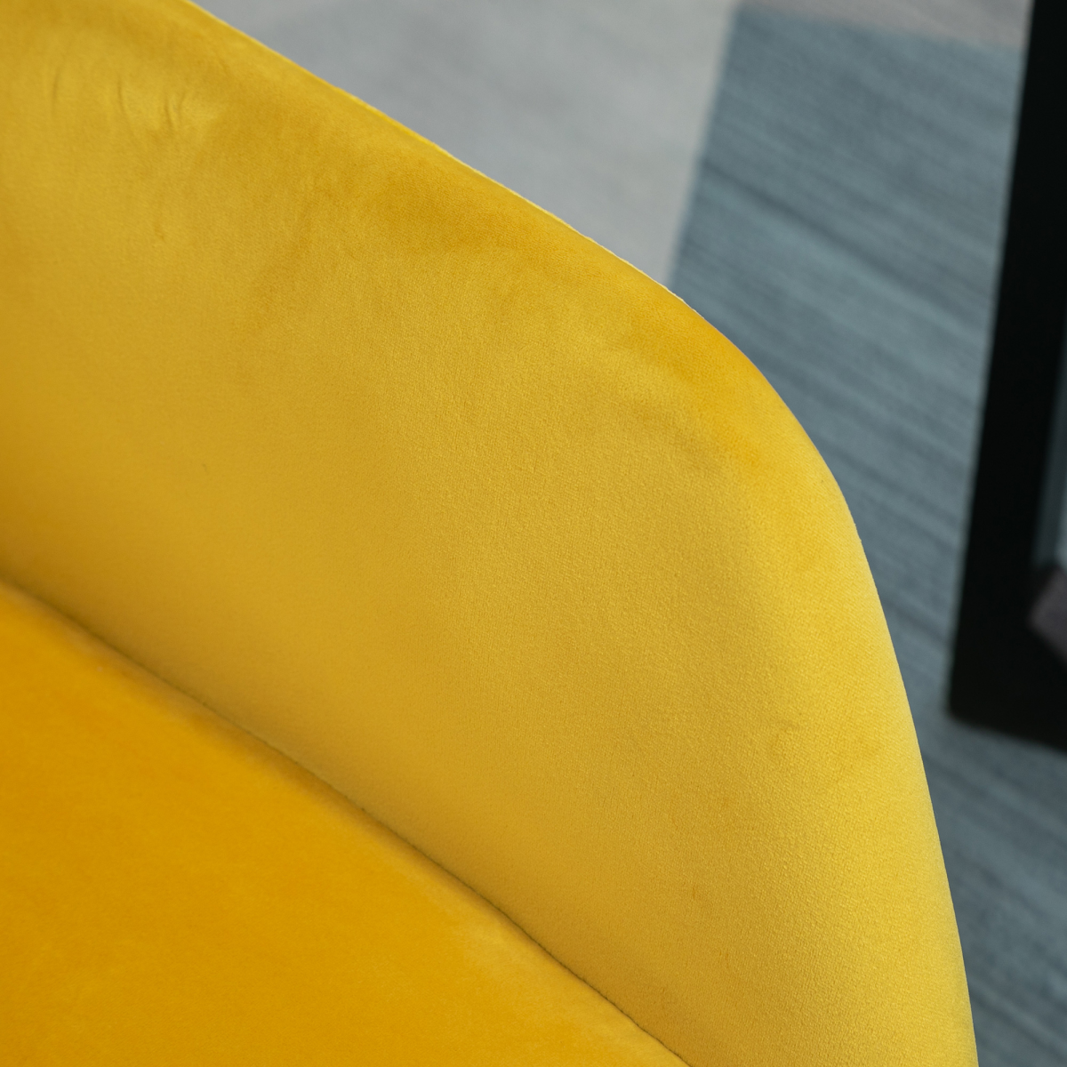 HOMCOM Modern Accent Chair Velvet-Touch Upholstered Armchair