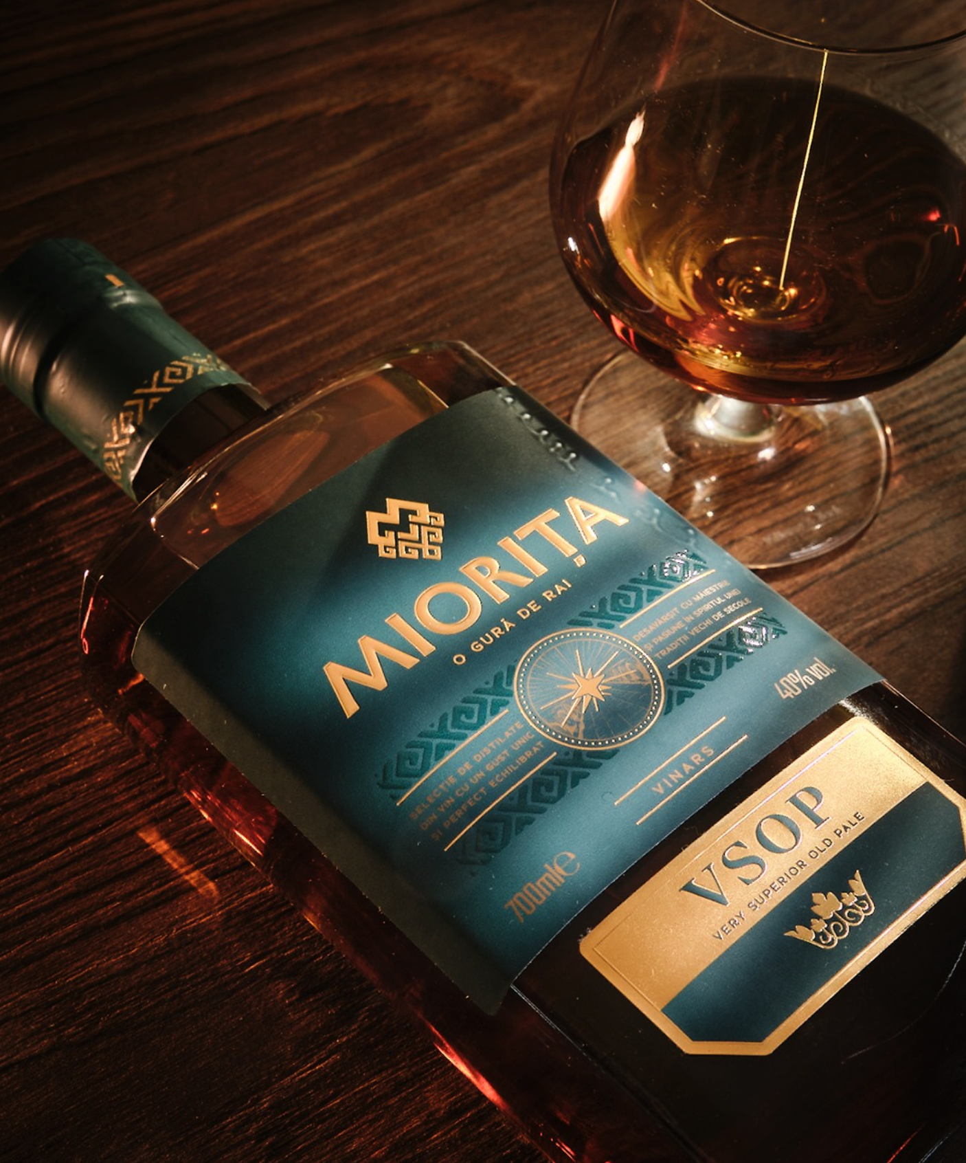 Miorita VSOP Brandy Aged 5 years (Vinars) with 2 glasses 700ml