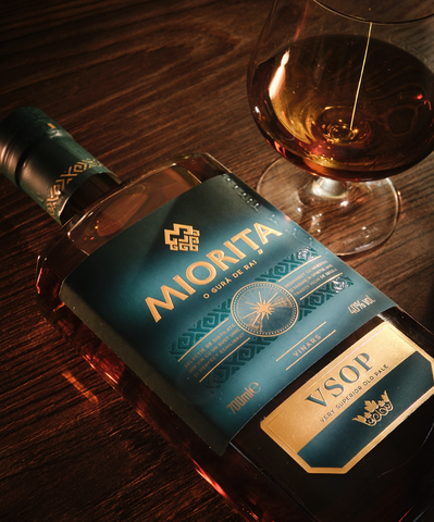 Miorita VSOP Brandy Aged 5 years (Vinars) with 2 glasses 700ml