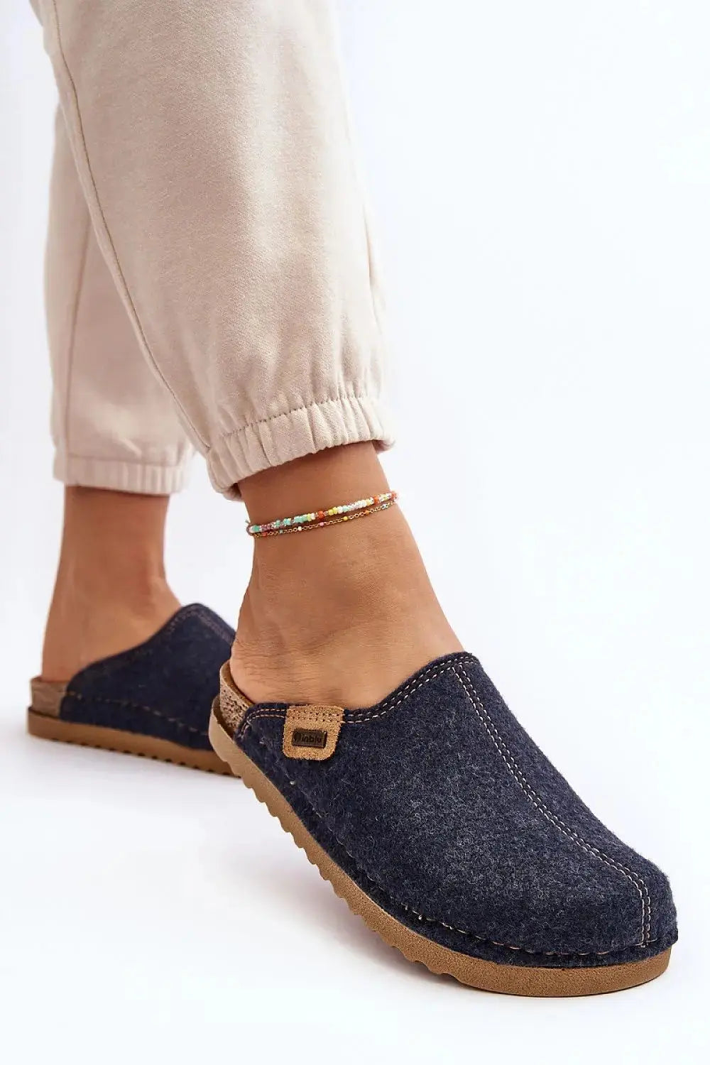 Slippers model 188668 Step in style