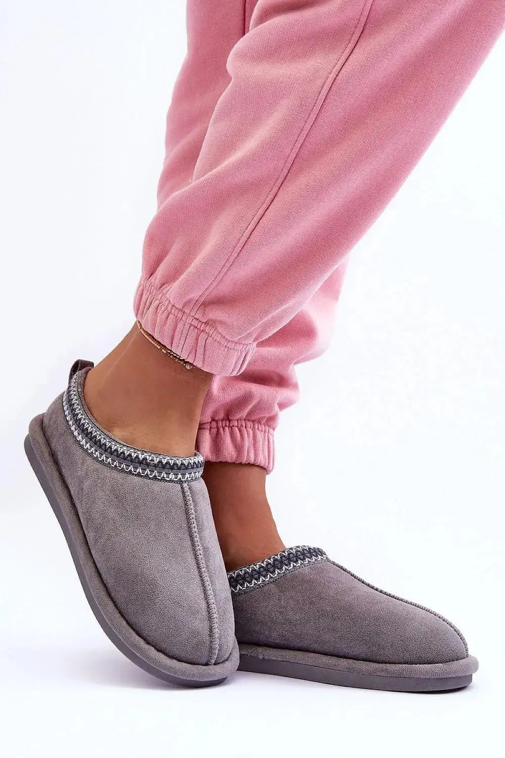 Slippers model 188682 Step in style