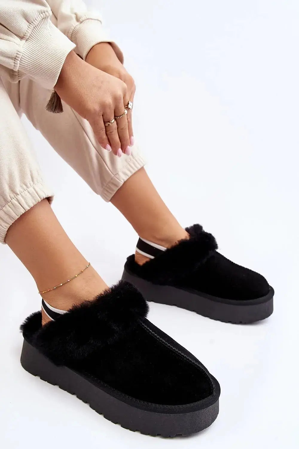 Step in style Fashionable women's slippers made of natural suede