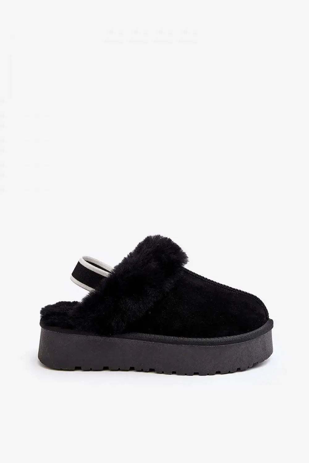 Step in style Fashionable women's slippers made of natural suede