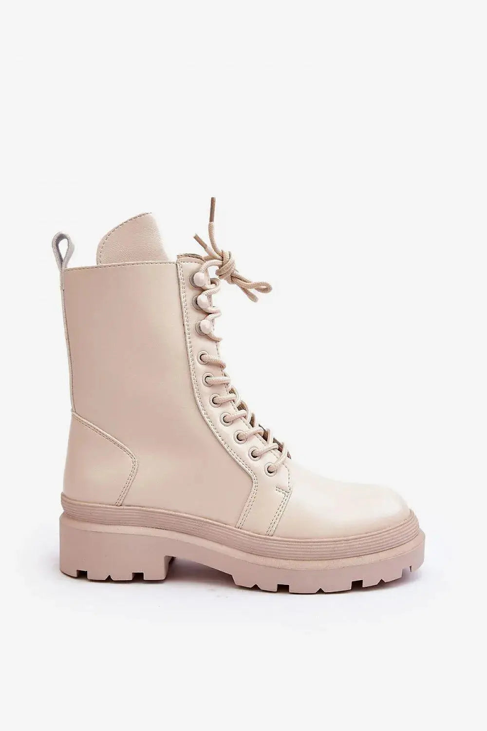 Step in style Stylish women's autumn-winter boots