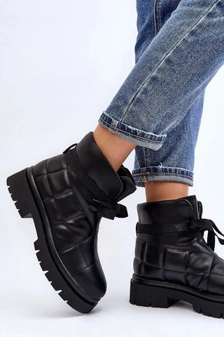 Step in style Warm and fashionable boots made of eco leather