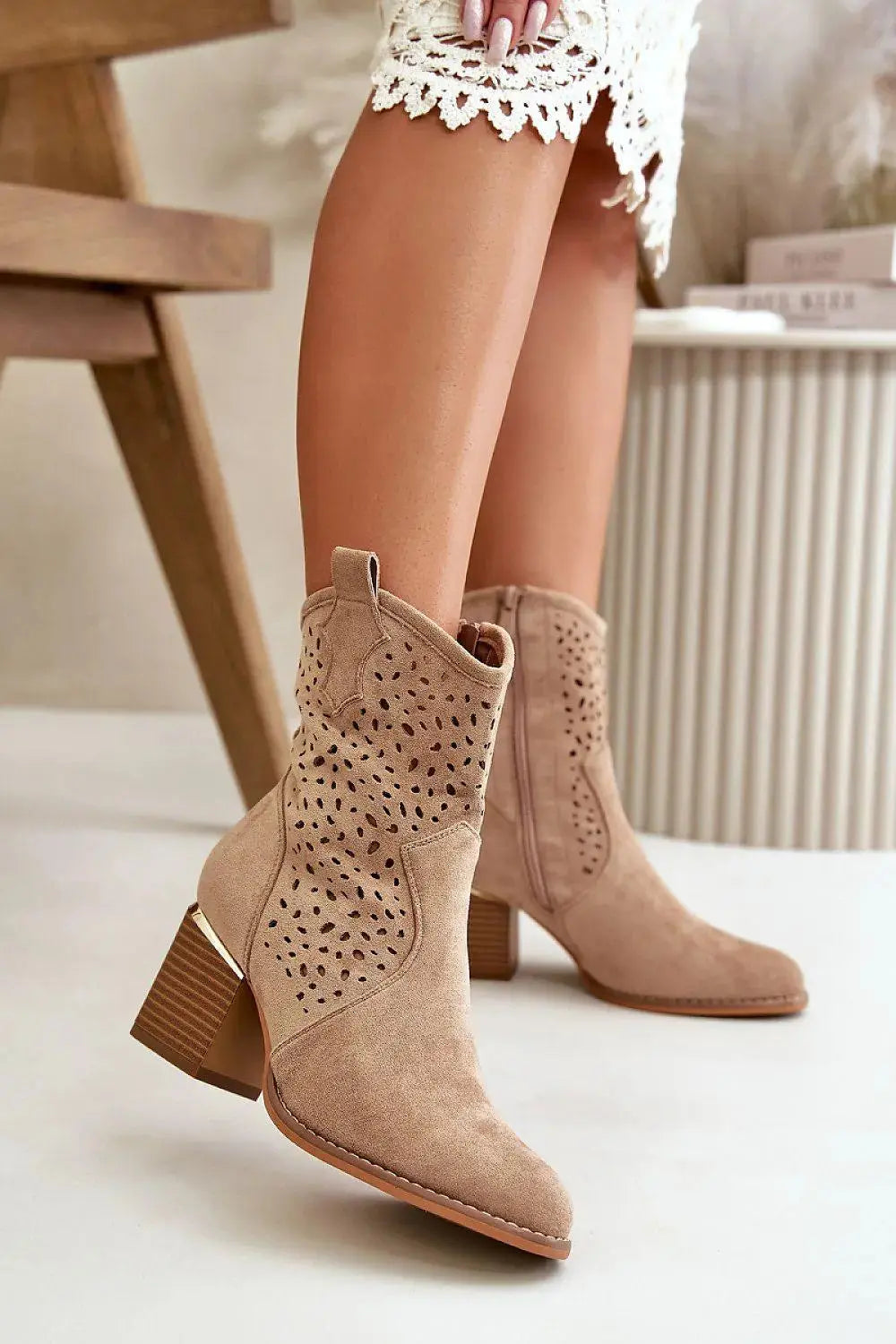 Step in style Women's ankle boots made of eco suede