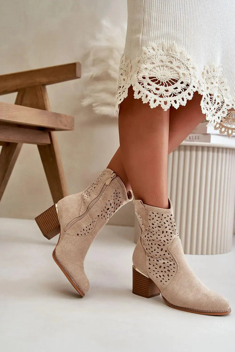 Step in style Women's ankle boots made of eco suede