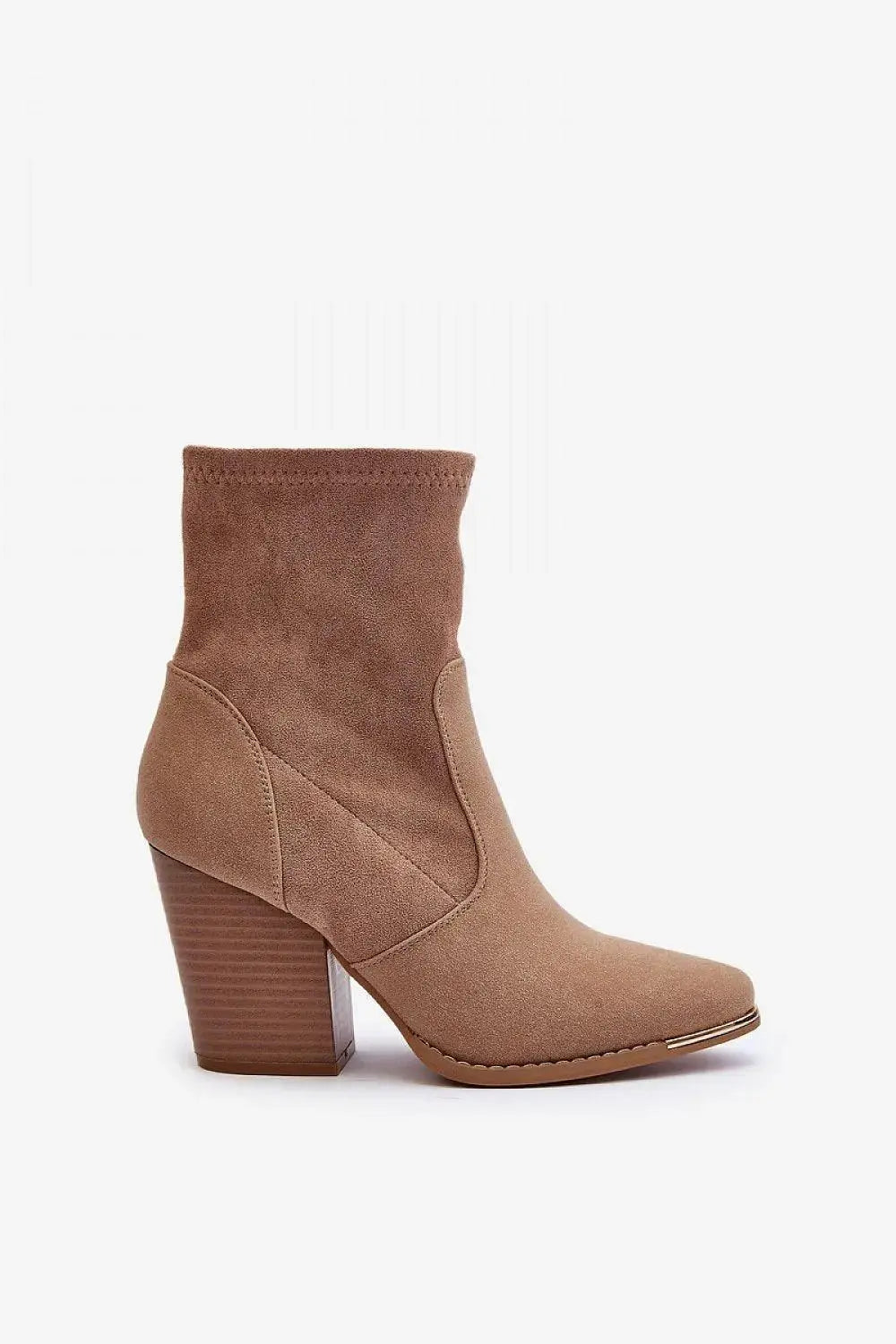 Step in style Women's boots made of eco-suede