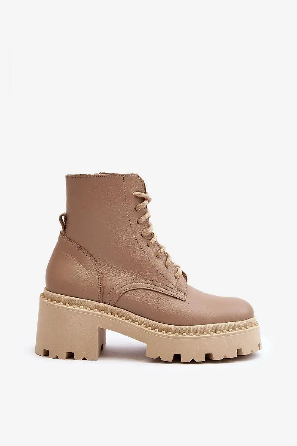 Step in style Women's natural leather boots