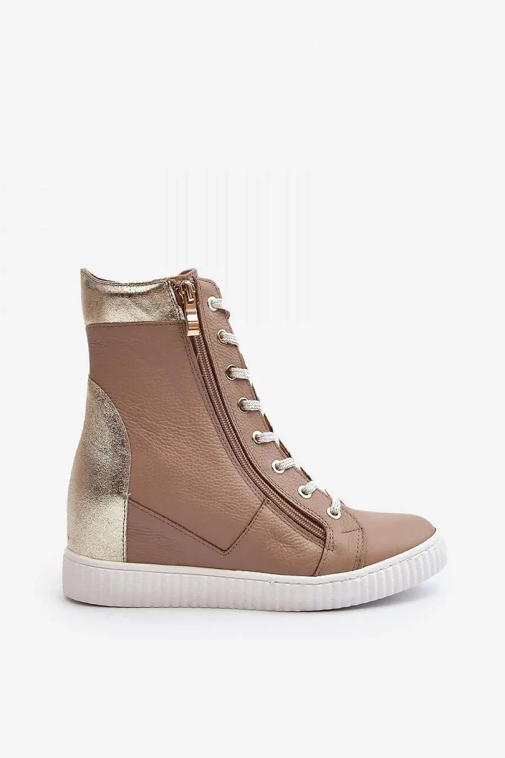 Step in style Women's wedge sneakers made of natural leather