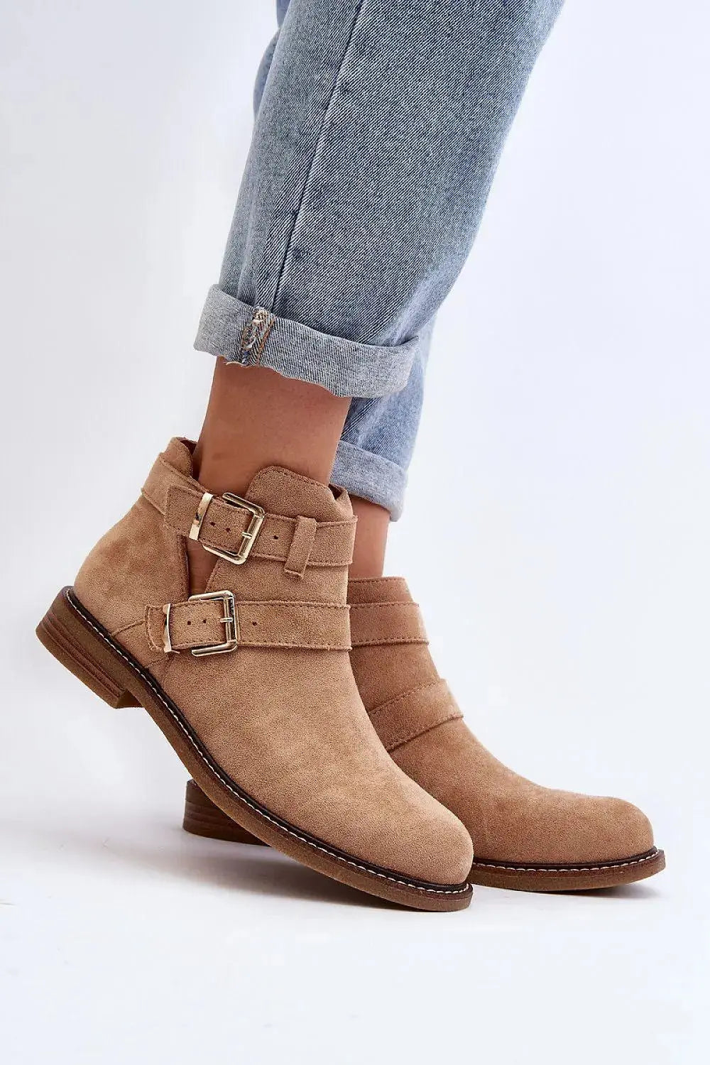 Step in style classic women's boots made of eco-suede