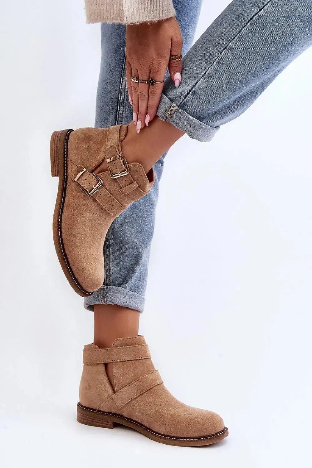 Step in style classic women's boots made of eco-suede