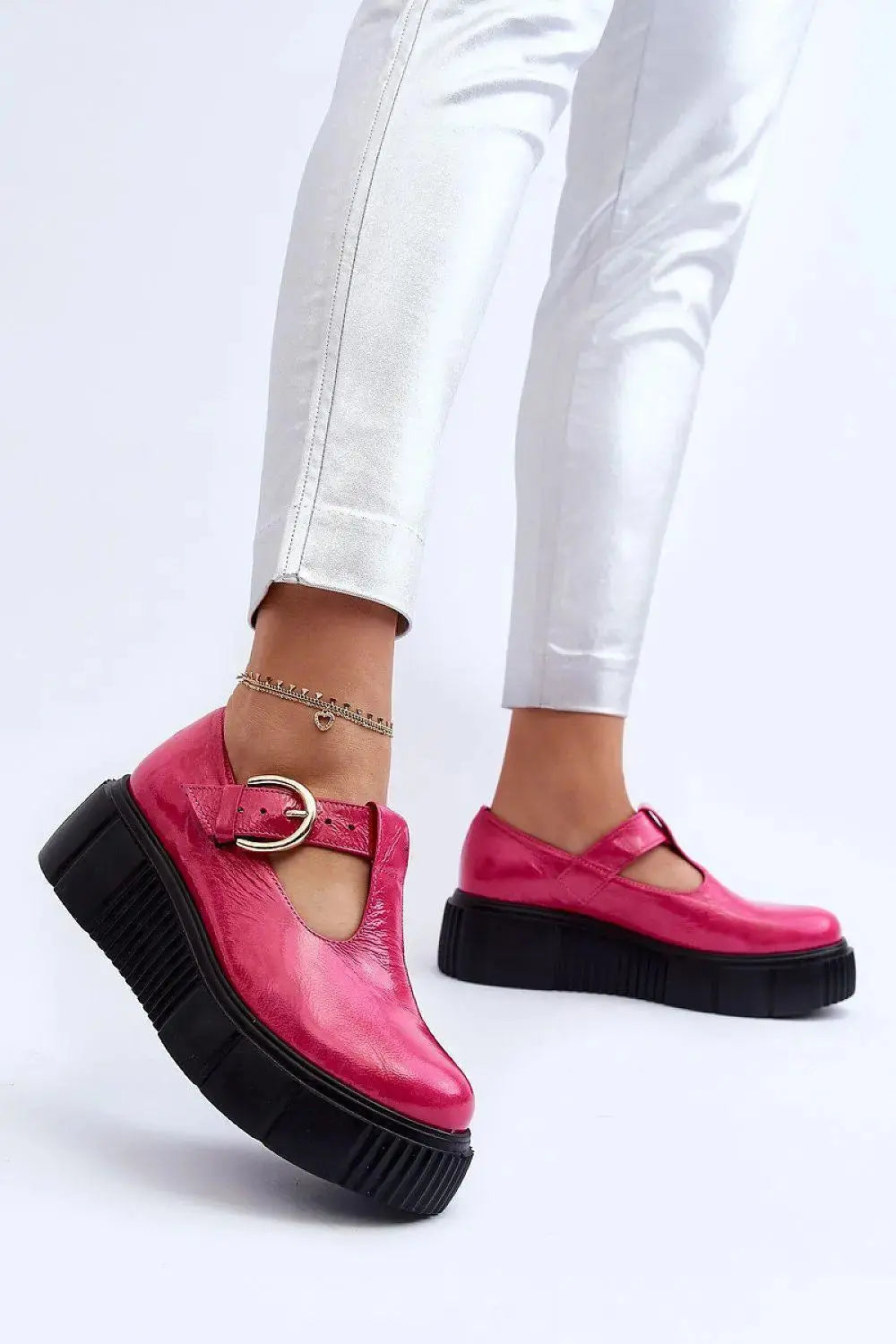 Step in style fashionable women's half-shoes