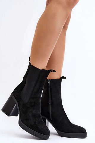 Step in style women's boots made of eco-suede