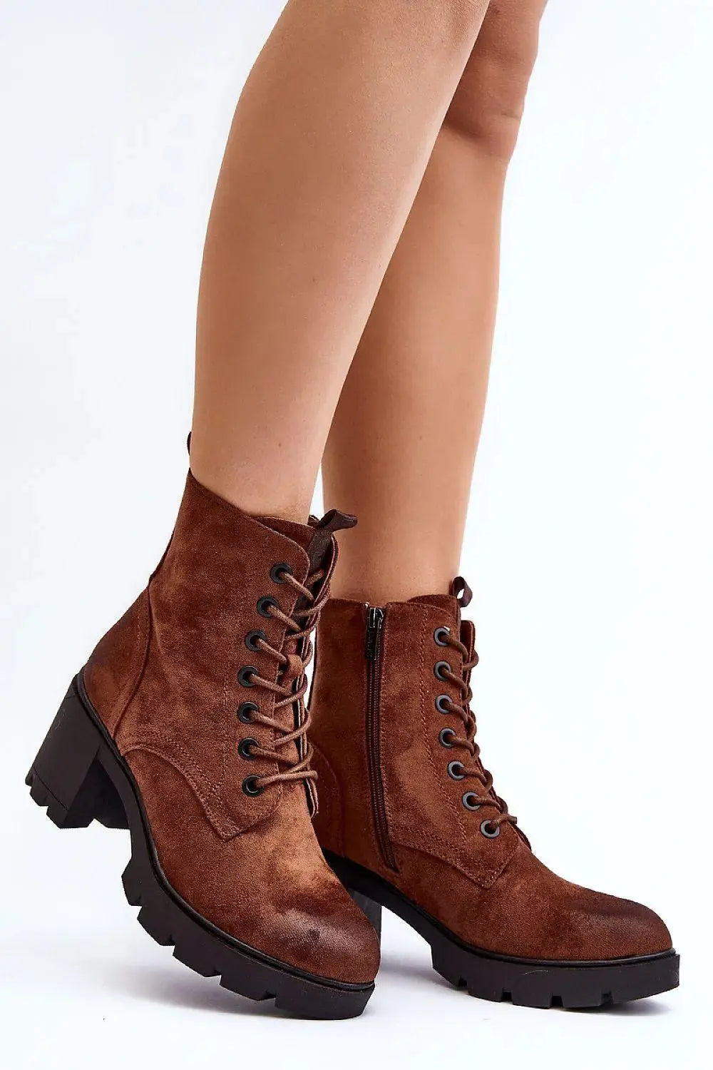 Step in style women's boots made of eco-suede
