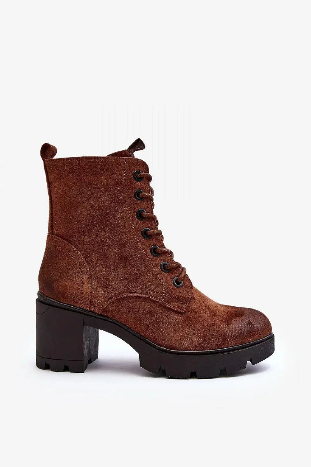 Step in style women's boots made of eco-suede