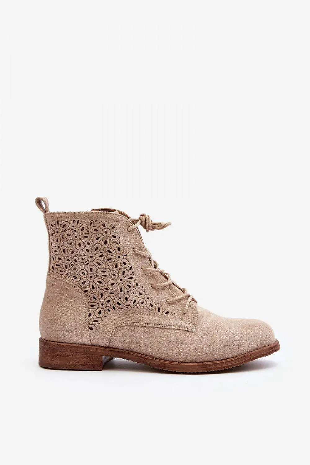Step in style women's boots made of eco-suede