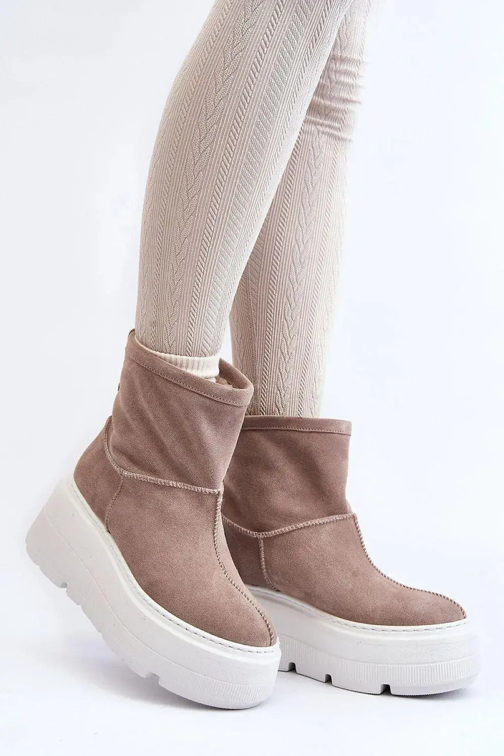 Step in style women's buskin boots made of natural leather
