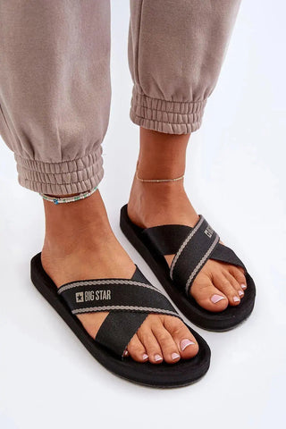 Step in style women's two intertwining straps flip-flops from the Big Star brand