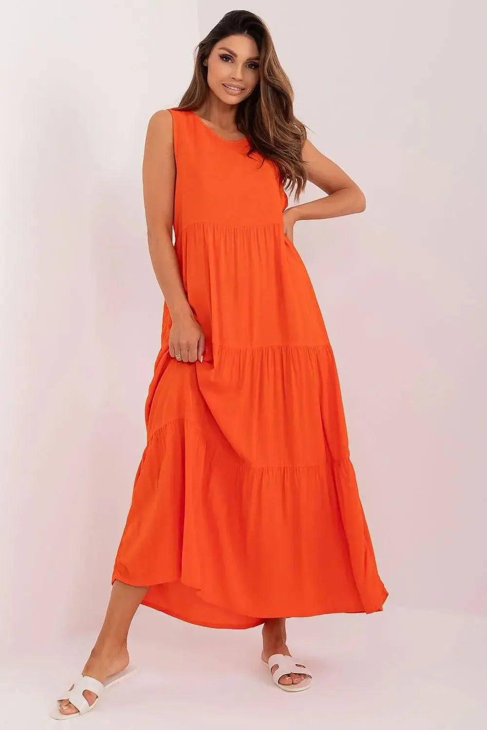 Sublevel summer lightness and style with our summer dress